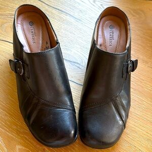 Earth Spirit Classics Black Leather buckle Clogs Womens 10 quality comfort